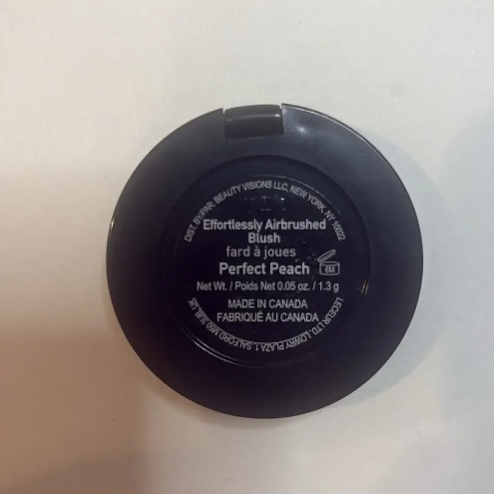 New mally effortlessly airbrushed blush in shade perfect peach